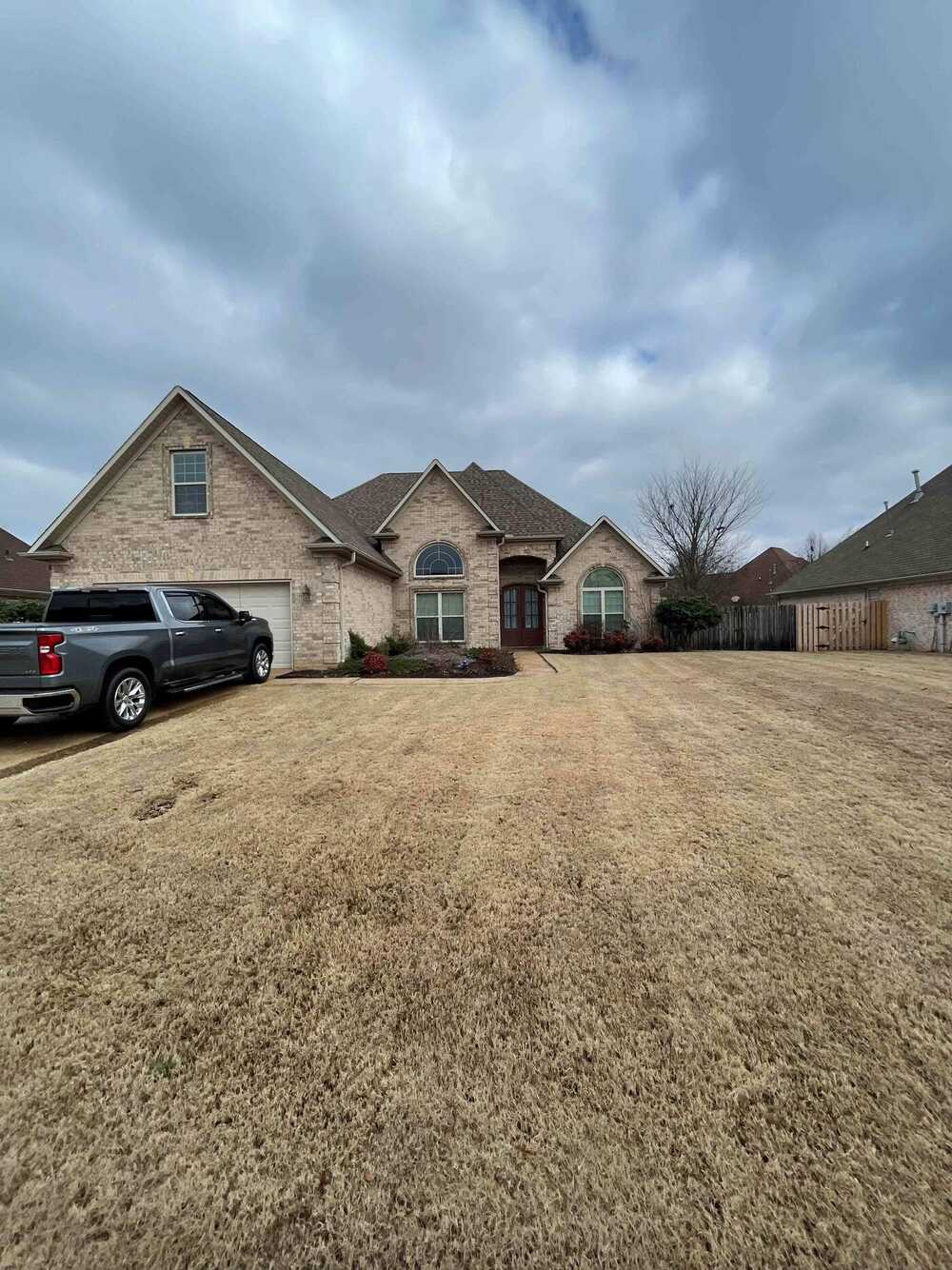 Jenkins yard — clean dormant bermuda lawn after fall pre-emergent treatment